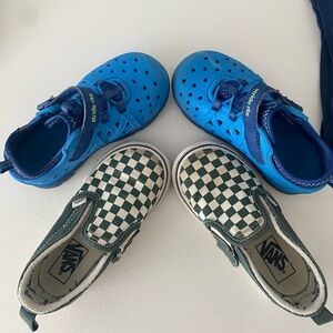 2 pairs - toddler shoes Vans and Stride rite